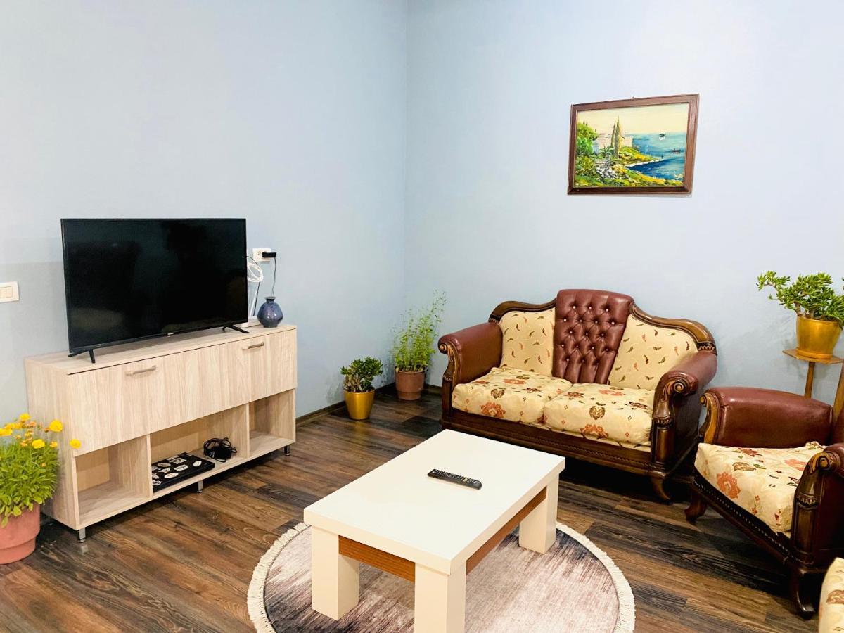 Apartamento Kb Downtown Gjirokastër Exterior foto